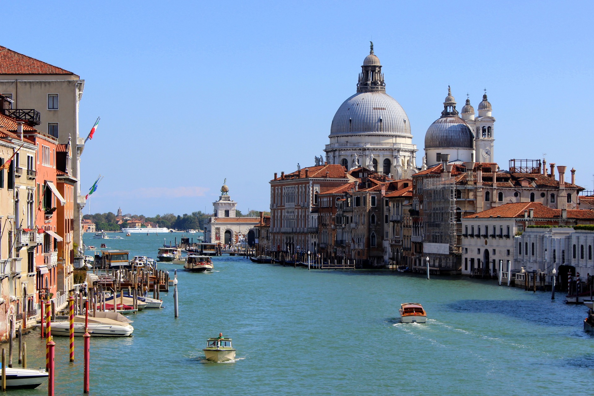 Венеция фото. Венеция город. Интересные города Италии. Города в Италии Неро. Виды Венеции фото.